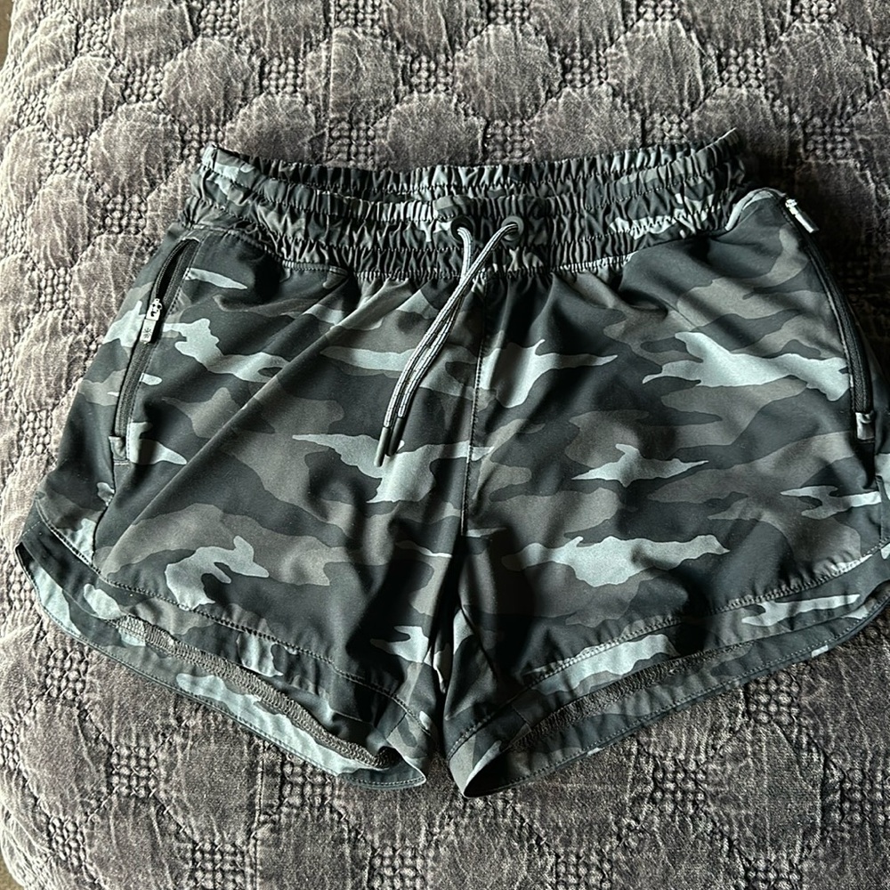 Athleta Girl shorts, gray/black camo, size XL/14